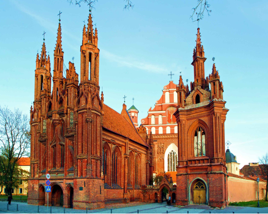 חזית כנסיית אנה הקדושה